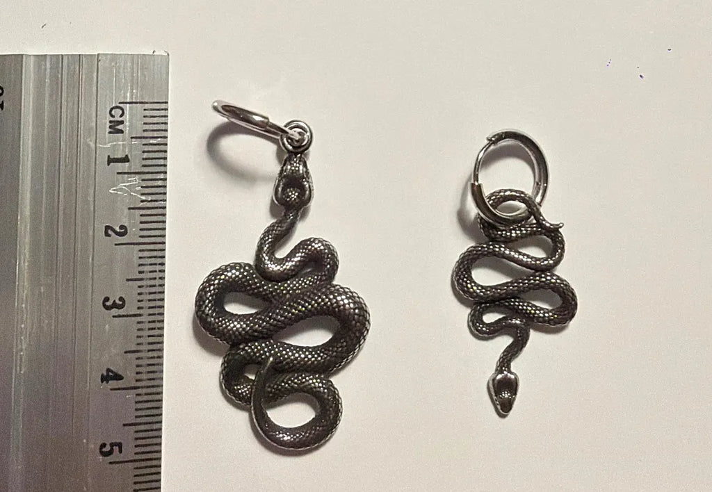 SnakeSkin Chocker with pendant snake Black